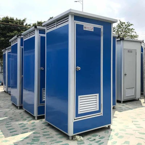 Mobile toilets with ventilation