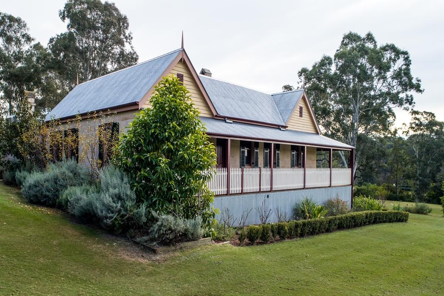 ACCOMMODATION CABINS 1