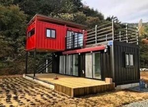 Modern and sustainable prefab house